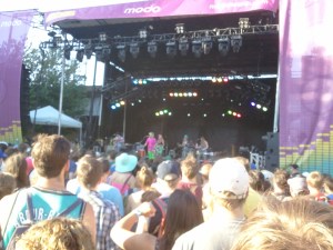 A glimpse of the color of tUnE-yArDs