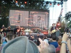 Beck kicks things off with a fiery "Devil's Haircut".